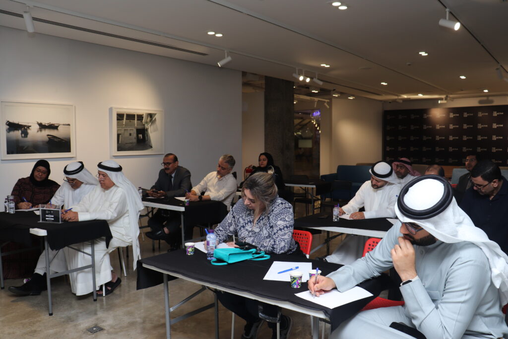 IMG 0702 - The Bahraini Dialogue Society organizes a workshop titled "How to Plan for Your Success?" led by coach Najla Al-Fadhil. 3