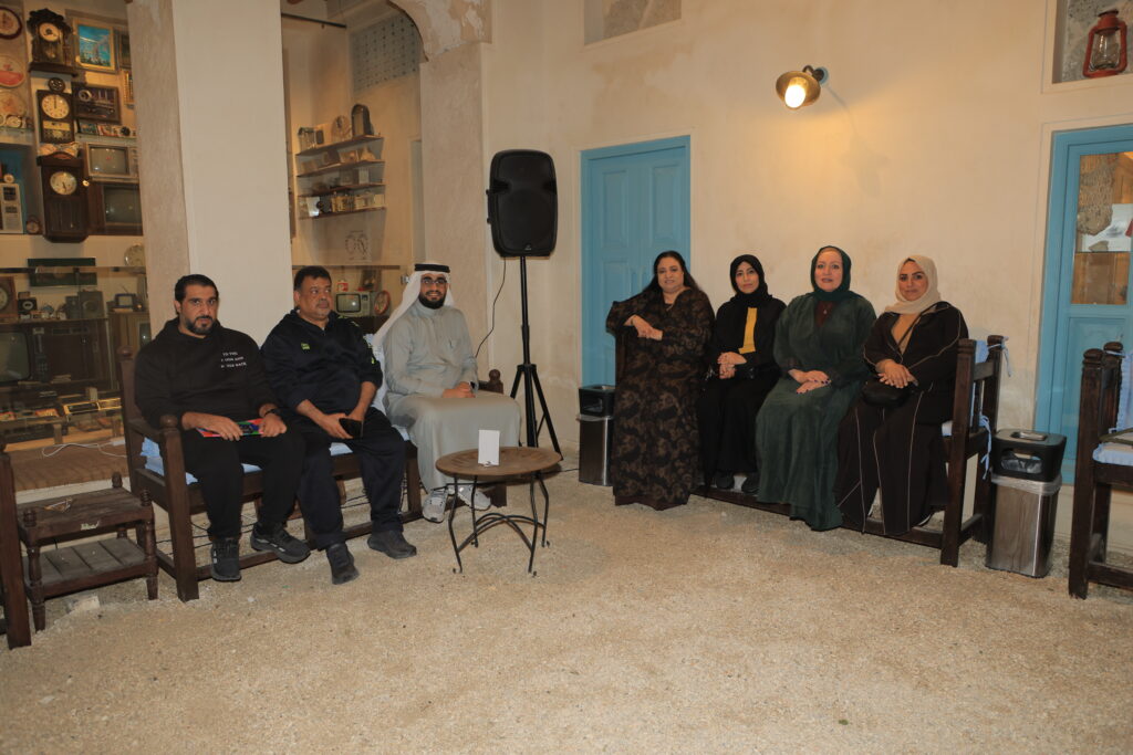 SMM 9903 1 - البحرينية للحوار تنظم جولة للأعضاء في ليالي المحرق 27