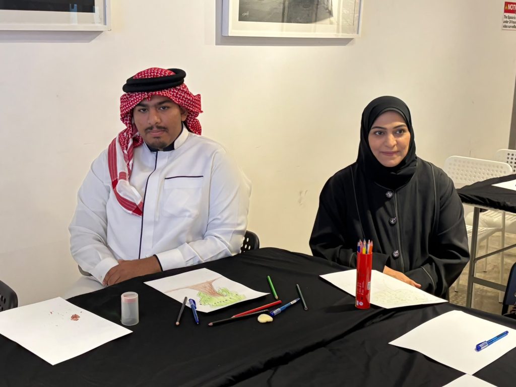 ورشة عمل (إدارة الخوف وتعزيز الثبات النفسي) قدمتها المدربة سوسن ميرزا لأعضاء المؤسسة البحرينية للحوار 8 a10c1f5b f305 43af ba76 d4a944e7a1bd - ورشة عمل (إدارة الخوف وتعزيز الثبات النفسي) قدمتها المدربة سوسن ميرزا لأعضاء المؤسسة البحرينية للحوار 7